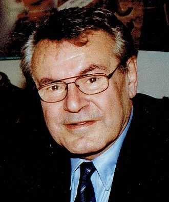 Miloš Forman height profile photo