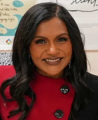 Mindy Kaling height profile photo
