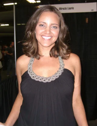 Miracle Laurie height profile photo