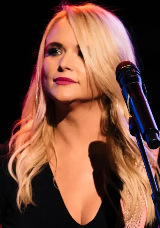 Miranda Lambert height profile photo