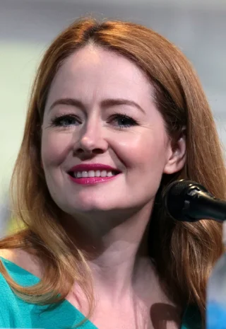 Miranda Otto height profile photo