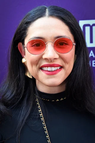Miranda Rae Mayo height profile photo