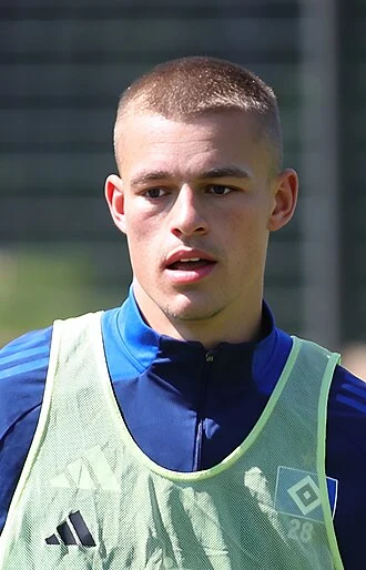 Miro Muheim height profile photo