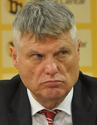 Miroslav Lazanski height profile photo