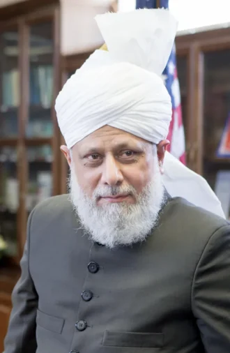Mirza Masroor Ahmad height profile photo