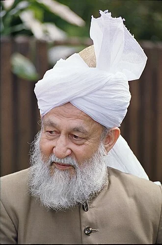 Mirza Tahir Ahmad height profile photo