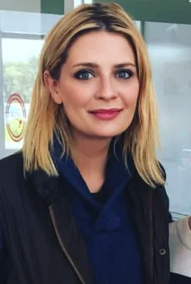 Mischa Barton height profile photo
