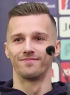 Mislav Oršić height profile photo
