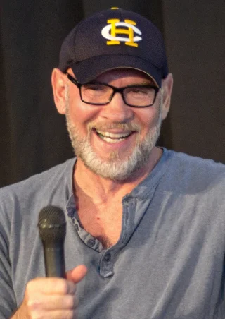 Mitch Pileggi height profile photo