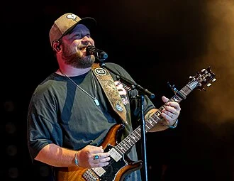 Mitchell Tenpenny height profile photo