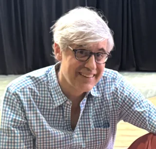Mo Rocca height profile photo