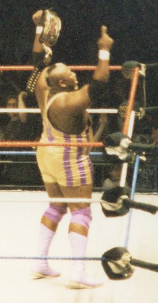 Mo (wrestler) height profile photo