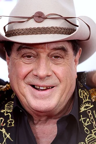 Molly Meldrum height profile photo
