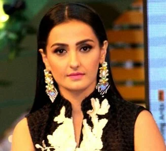 Momal Sheikh height profile photo