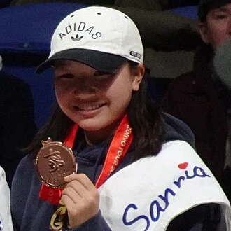 Momiji Nishiya height profile photo