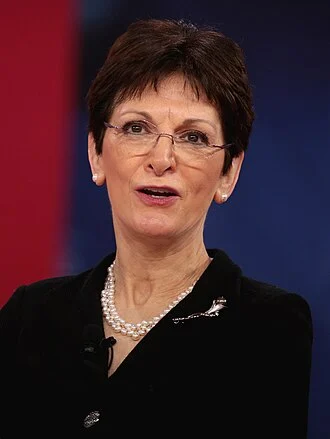 Mona Charen height profile photo