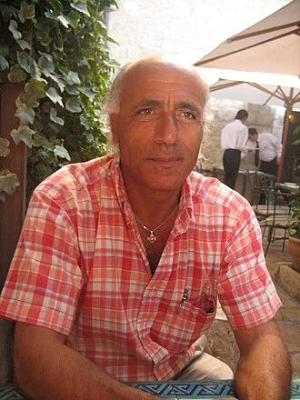 Mordechai Vanunu height profile photo