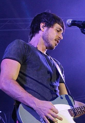 Morgan Evans (singer) height profile photo