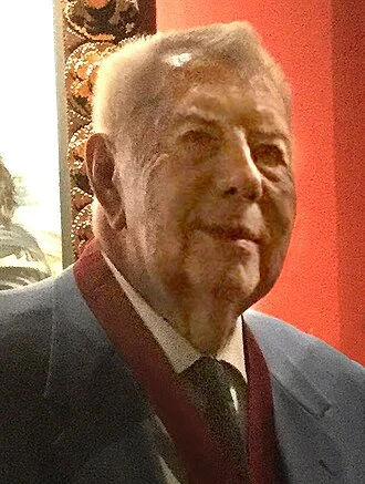 Mort Walker height profile photo