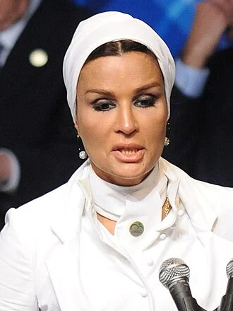 Moza bint Nasser height profile photo
