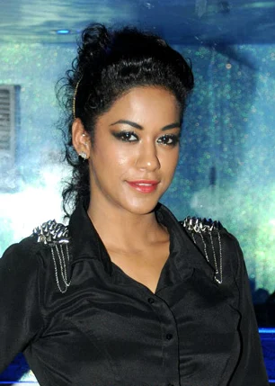 Mumaith Khan height profile photo