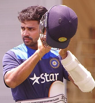 Murali Vijay height profile photo