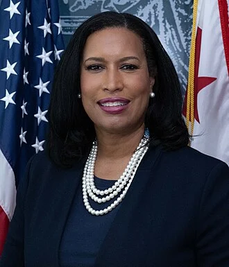 Muriel Bowser height profile photo