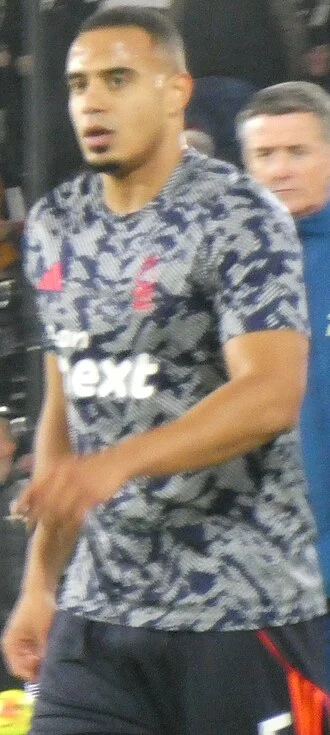 Murillo (footballer) height profile photo