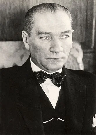 Mustafa Kemal Atatürk height profile photo