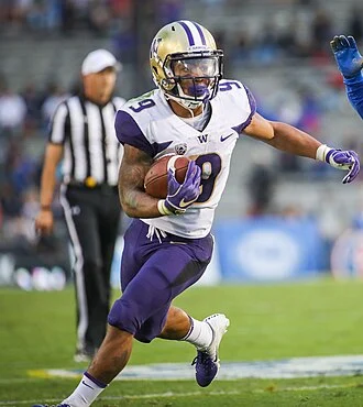 Myles Gaskin height profile photo