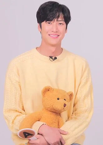 Na In-woo height profile photo