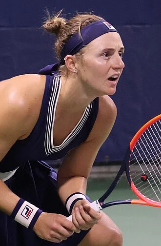 Nadia Podoroska height profile photo