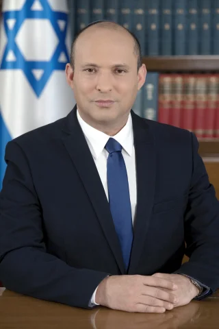 Naftali Bennett height profile photo