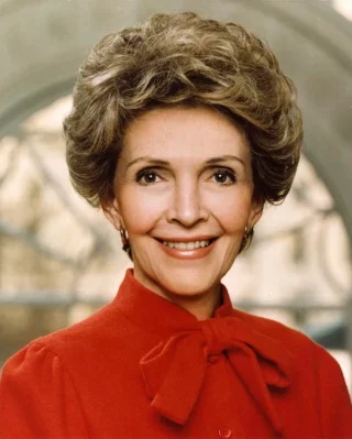 Nancy Reagan height profile photo