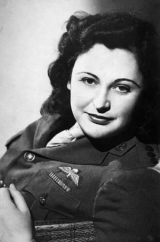 Nancy Wake height profile photo