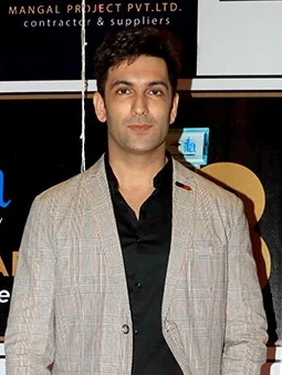 Nandish Sandhu height profile photo