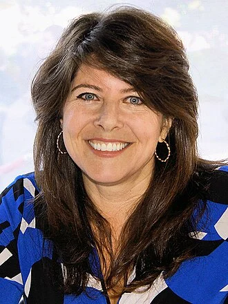 Naomi Wolf height profile photo
