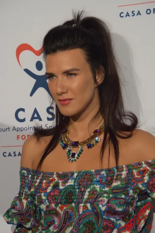 Natalie Burn height profile photo