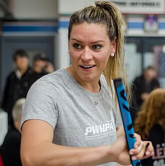 Natalie Spooner height profile photo