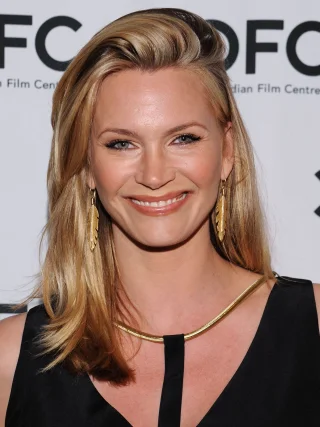 Natasha Henstridge height profile photo