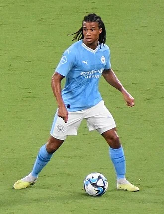Nathan Aké height profile photo