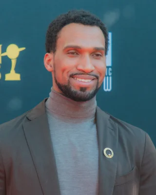 Nathan Mitchell height profile photo