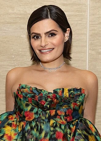 Nava Mau height profile photo