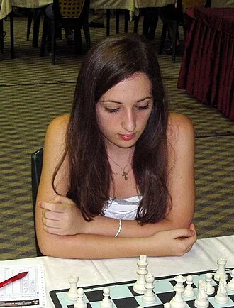 Nazí Paikidze height profile photo