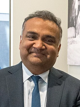 Neal Mohan height profile photo