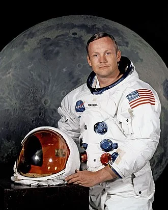 Neil Armstrong height profile photo