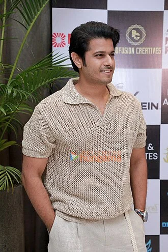 Neil Bhatt height profile photo