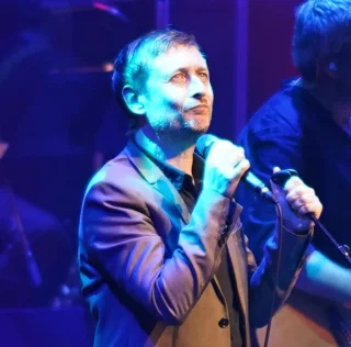 Neil Hannon height profile photo