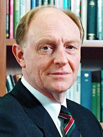 Neil Kinnock height profile photo