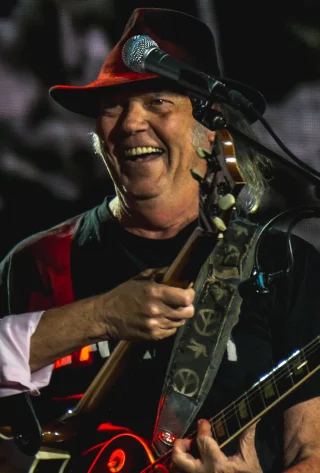Neil Young height profile photo